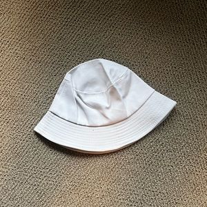 White bucket hat